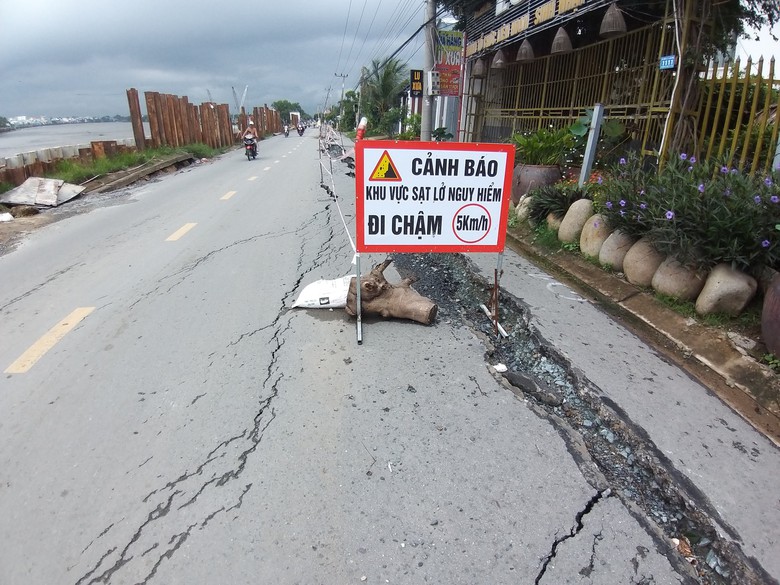 Ho&agrave;n th&agrave;nh sửa chữa đường tỉnh 826C Long An kết nối TP.HCM bị sụt l&uacute;n trong th&aacute;ng 10- Ảnh 1.