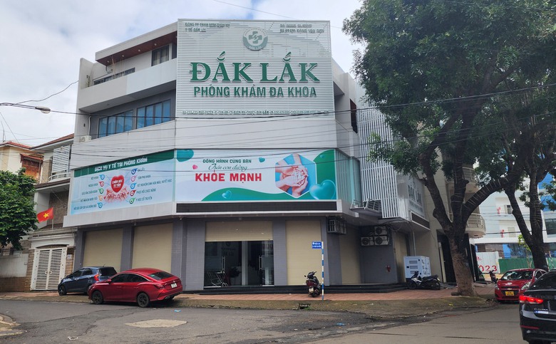 L&agrave;m r&otilde; nguy&ecirc;n nh&acirc;n người đ&agrave;n &ocirc;ng tử vong tại ph&ograve;ng kh&aacute;m tư- Ảnh 1.