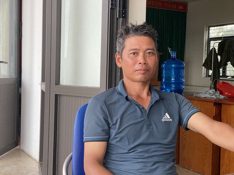 Giây phút vợ chồng đánh cá cứu 2 người trong ô tô bị nước cuốn trôi- Ảnh 2. Giây phút vợ chồng đánh cá cứu 2 người trong ô tô bị nước cuốn trôi- Ảnh 2.