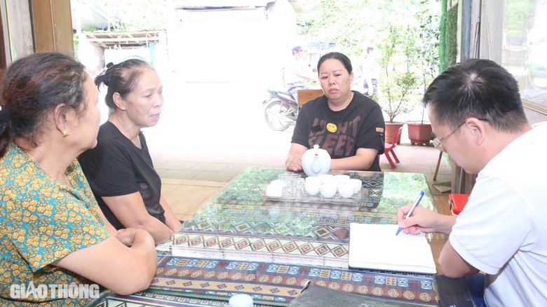 Mẹ gi&agrave; nấc nghẹn nhớ lại cuộc gọi trong đ&ecirc;m sạt lở kinh ho&agrave;ng cướp đi 3 người con- Ảnh 1.