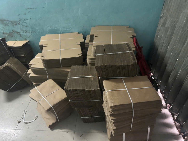 Triệt phá đường dây làm giấy tờ giả từ Campuchia về TP.HCM- Ảnh 2. Triệt phá đường dây làm giấy tờ giả từ Campuchia về TP.HCM- Ảnh 2.