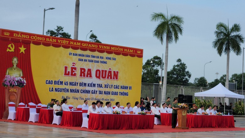 B&agrave; Rịa - Vũng T&agrave;u: Ra qu&acirc;n cao điểm 45 ng&agrave;y đ&ecirc;m xử phạt xe qu&aacute; tải- Ảnh 3.