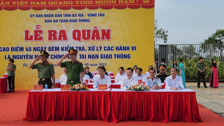 B&agrave; Rịa - Vũng T&agrave;u: Ra qu&acirc;n cao điểm 45 ng&agrave;y đ&ecirc;m xử phạt xe qu&aacute; tải- Ảnh 7.