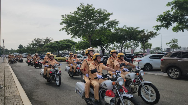 B&agrave; Rịa - Vũng T&agrave;u: Ra qu&acirc;n cao điểm 45 ng&agrave;y đ&ecirc;m xử phạt xe qu&aacute; tải- Ảnh 6.