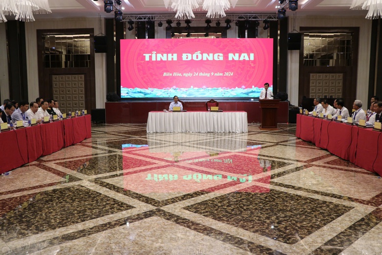 Thủ tướng: Đồng Nai phải khai th&aacute;c hiệu quả 2 s&acirc;n bay v&agrave; c&aacute;c dự &aacute;n giao th&ocirc;ng trọng điểm- Ảnh 3.