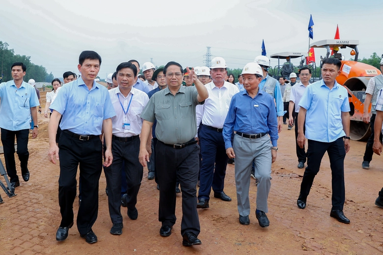 Thủ tướng: Nghi&ecirc;n cứu phương &aacute;n l&agrave;m t&agrave;u điện ngầm kết nối s&acirc;n bay Long Th&agrave;nh- Ảnh 2.