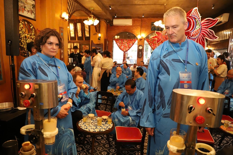 TP.HCM c&ocirc;ng bố biểu tượng hữu nghị quốc tế v&agrave; hợp t&aacute;c to&agrave;n cầu- Ảnh 4.