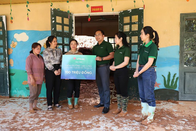 X&oacute;t xa điểm trường bị t&agrave;n ph&aacute; bởi cơn b&atilde;o Yagi lịch sử- Ảnh 4.