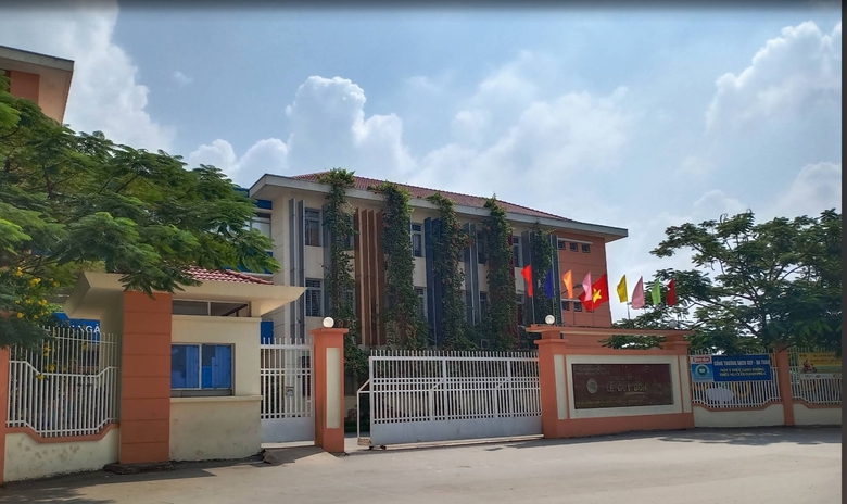 Học sinh ủng hộ b&atilde;o lũ từ 100.000 đồng mới được tặng giấy khen g&acirc;y bức x&uacute;c- Ảnh 2.