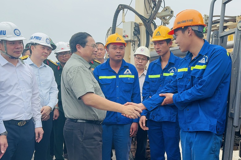 Thủ tướng: Nghi&ecirc;n cứu phương &aacute;n l&agrave;m t&agrave;u điện ngầm kết nối s&acirc;n bay Long Th&agrave;nh- Ảnh 7.