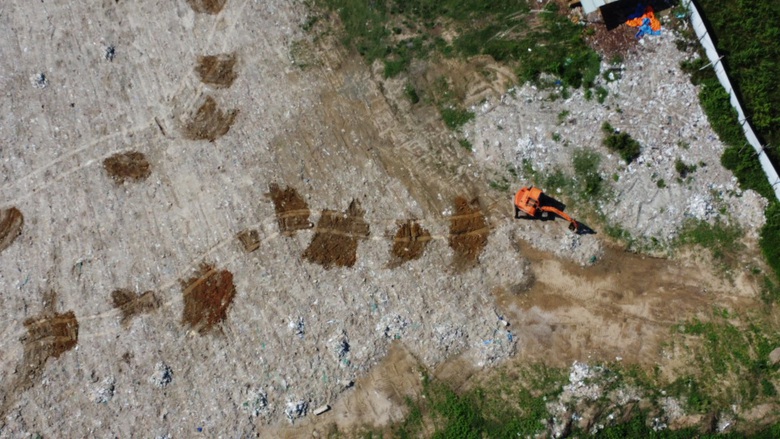 Ngang nhi&ecirc;n ch&ocirc;n lấp r&aacute;c thải, x&agrave; bần tr&ecirc;n đất c&ocirc;ng ở Đ&agrave; Nẵng- Ảnh 2.