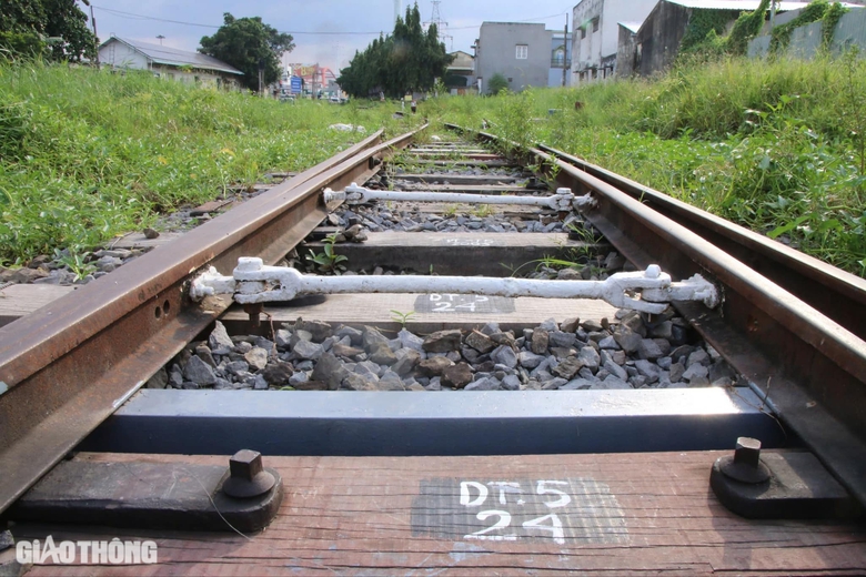 Cận cảnh ga B&igrave;nh Triệu "treo" hơn 20 năm đang điều chỉnh th&agrave;nh ga metro- Ảnh 10.