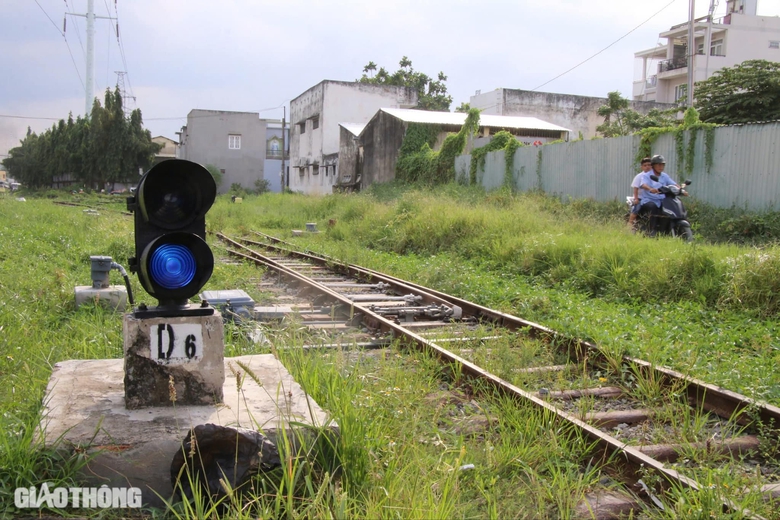 Cận cảnh ga B&igrave;nh Triệu "treo" hơn 20 năm đang điều chỉnh th&agrave;nh ga metro- Ảnh 12.