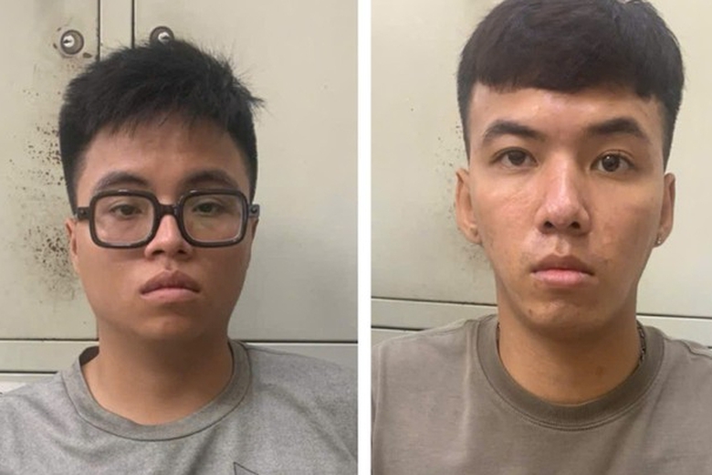 Bắt 2 đối tượng cướp giật điện thoại, k&eacute;o l&ecirc; c&ocirc; g&aacute;i tr&ecirc;n đường- Ảnh 1.