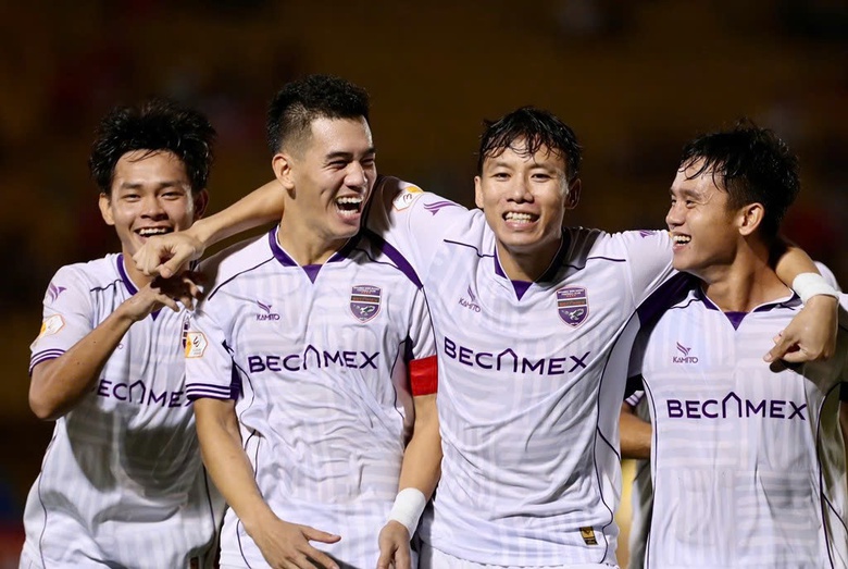 Đội b&oacute;ng V-League nhận &aacute;n phạt v&igrave; mắc lỗi kh&oacute; hiểu- Ảnh 1.