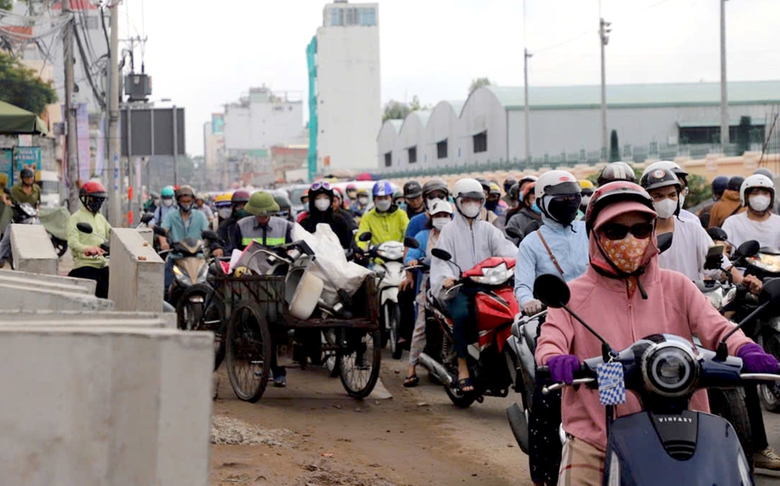 Loạt giải ph&aacute;p h&oacute;a giải &ugrave;n tắc ở TP.HCM- Ảnh 1.