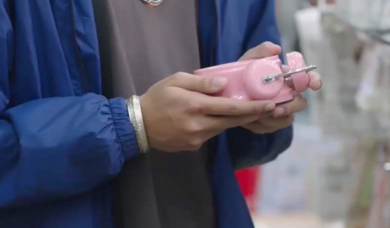 Đi giữa trời rực rỡ tập 43: Như mang bầu với đại gia?- Ảnh 1. Đi giữa trời rực rỡ tập 43: Như mang bầu với đại gia?- Ảnh 1.