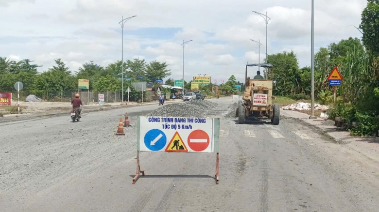 Sau phản ánh của Báo Giao thông, Đồng Tháp khắc phục đường tỉnh 852B- Ảnh 1. Sau phản ánh của Báo Giao thông, Đồng Tháp khắc phục đường tỉnh 852B- Ảnh 1.