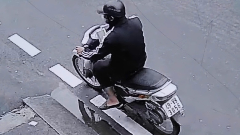 Bắt nhanh đối tượng li&ecirc;n tiếp g&acirc;y ra 2 vụ cướp giật t&agrave;i sản- Ảnh 1.