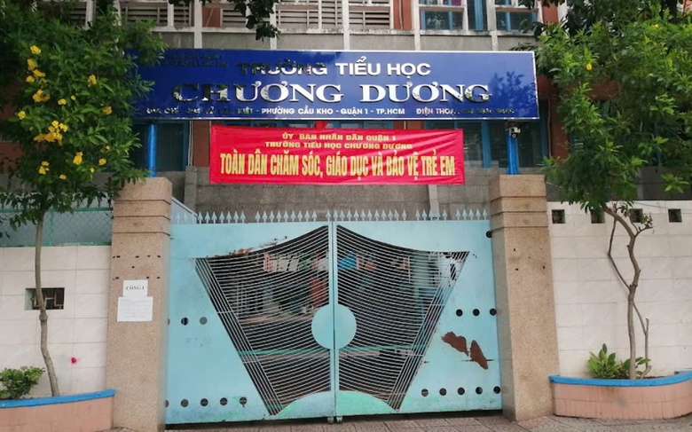 Phụ huynh kh&ocirc;ng đồng &yacute; hỗ trợ mua laptop, c&ocirc; gi&aacute;o "dỗi" kh&ocirc;ng soạn đề cương