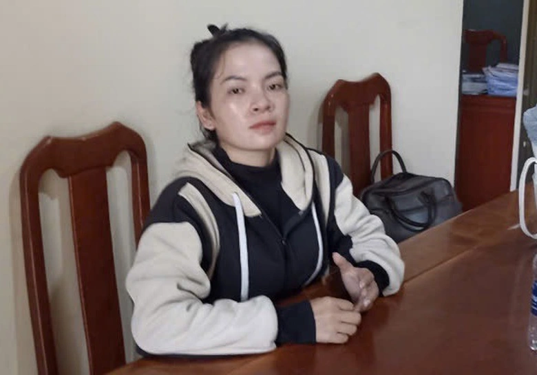 Người phụ nữ lẻn v&agrave;o bệnh viện ở Tr&agrave; Vinh bắt c&oacute;c b&eacute; trai mới sinh- Ảnh 1.