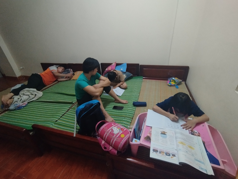 Quảng Ninh: Khu dân cư xuất hiện điểm sạt trượt lớn, hàng trăm hộ dân bất an- Ảnh 5. Quảng Ninh: Khu dân cư xuất hiện điểm sạt trượt lớn, hàng trăm hộ dân bất an- Ảnh 5.