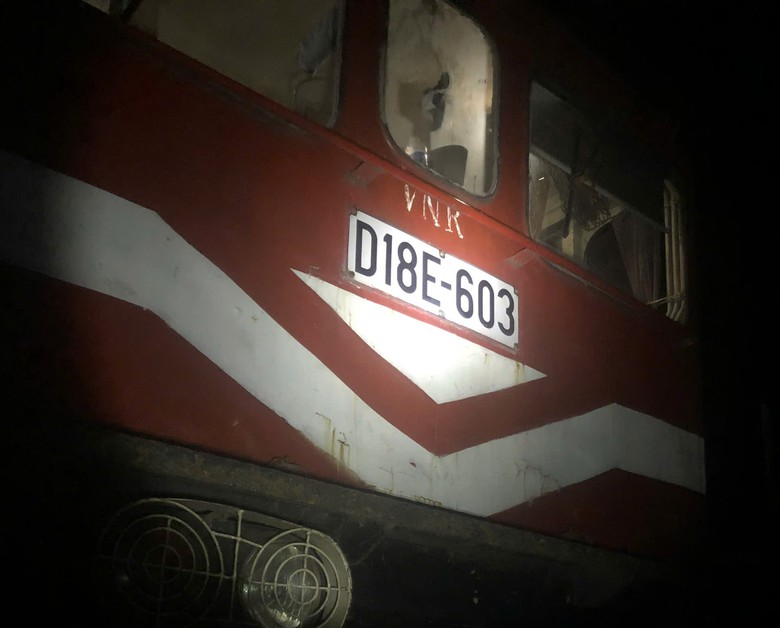 Li&ecirc;n tiếp 2 vụ đầu m&aacute;y t&agrave;u hỏa gặp sự cố trật b&aacute;nh tr&ecirc;n đường sắt qua Thừa Thi&ecirc;n - Huế- Ảnh 2.