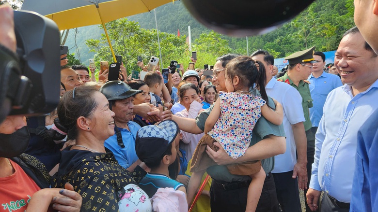 Thủ tướng ph&aacute;t lệnh khởi c&ocirc;ng tuyến cao tốc 10.000 tỷ đồng tại H&ograve;a B&igrave;nh- Ảnh 3.