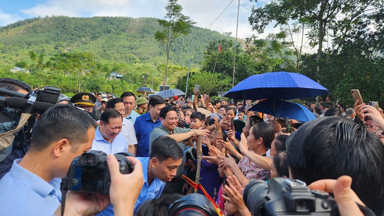 Thủ tướng ph&aacute;t lệnh khởi c&ocirc;ng tuyến cao tốc 10.000 tỷ đồng tại H&ograve;a B&igrave;nh- Ảnh 4.