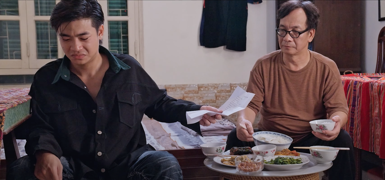 Đi giữa trời rực rỡ tập 25: Chải bán xe máy để khởi nghiệp; Như "vớt được con cá to"- Ảnh 3. Đi giữa trời rực rỡ tập 25: Chải bán xe máy để khởi nghiệp; Như "vớt được con cá to"- Ảnh 3.