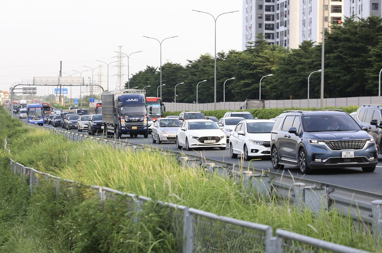 Nguy cơ chậm tiến độ đường nối cao tốc Ph&aacute;p V&acirc;n - Cầu Giẽ với V&agrave;nh đai 3- Ảnh 2.