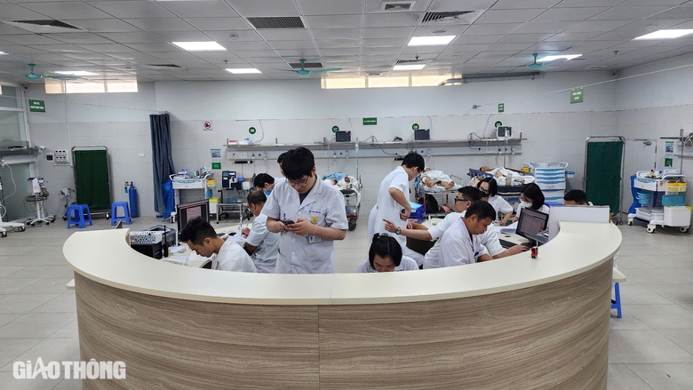 Sau li&ecirc;n hoan dịp lễ, nhiều người mở mắt thấy m&igrave;nh trong bệnh viện- Ảnh 2.