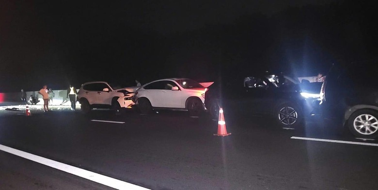 5 &ocirc; t&ocirc; t&ocirc;ng li&ecirc;n ho&agrave;n tr&ecirc;n cao tốc Phan Thiết - Dầu Gi&acirc;y- Ảnh 1.