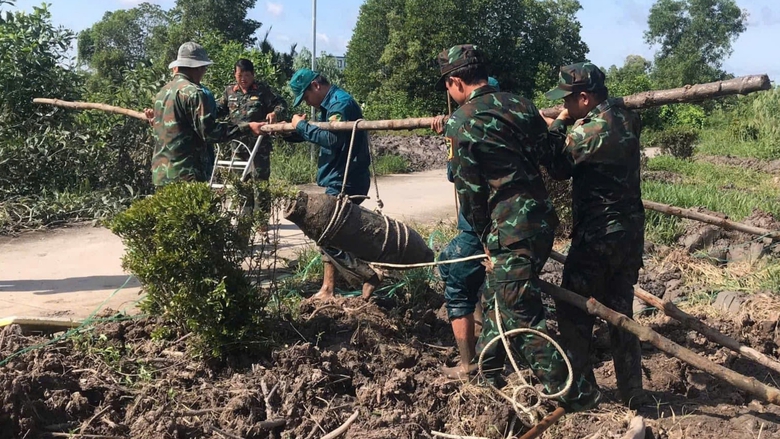 Phát hiện quả bom nặng 150kg còn nguyên ngòi nổ ở Cà Mau- Ảnh 1. Phát hiện quả bom nặng 150kg còn nguyên ngòi nổ ở Cà Mau- Ảnh 1.