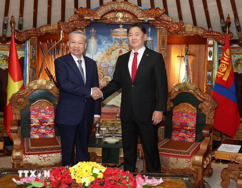 Việt Nam - M&ocirc;ng Cổ ra tuy&ecirc;n bố chung, thiết lập quan hệ đối t&aacute;c to&agrave;n diện- Ảnh 1.