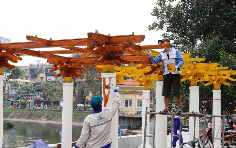 Dấu t&iacute;ch Giảng V&otilde; trường tại phố đi bộ thứ 7 ở H&agrave; Nội- Ảnh 3.