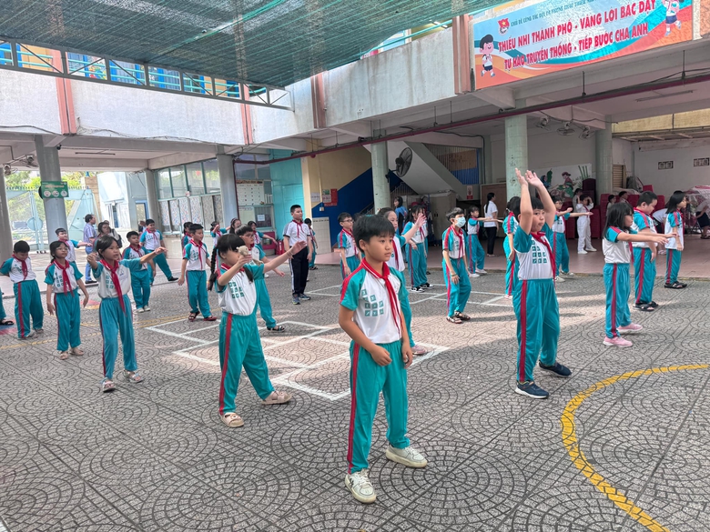 C&ocirc; gi&aacute;o "dỗi" l&ecirc;n tiếng: Chỉ phụ huynh hiểu chuyện, c&oacute; học thức mới th&iacute;ch t&ocirc;i- Ảnh 3.