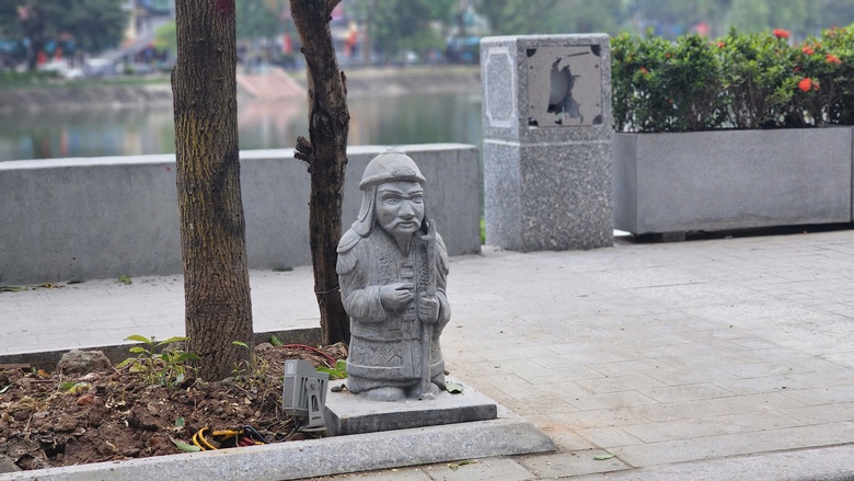 Dấu t&iacute;ch Giảng V&otilde; trường tại phố đi bộ thứ 7 ở H&agrave; Nội- Ảnh 7.