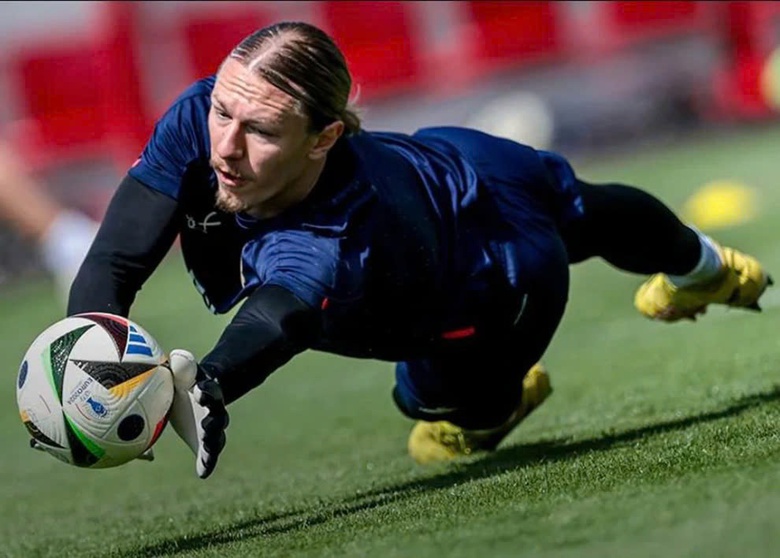 PSG ra lệnh cấm kh&oacute; hiểu, thủ m&ocirc;n hơn 500 tỷ đồng lỡ trận gặp tuyển Việt Nam?- Ảnh 1.