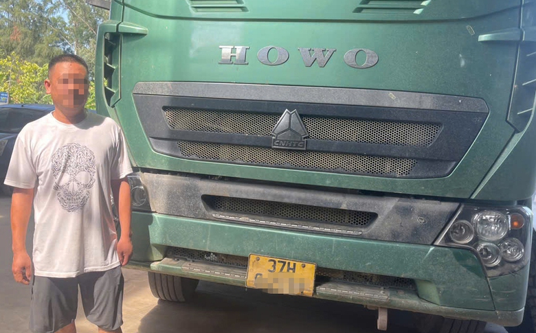 Xử l&yacute; t&agrave;i xế xe đầu k&eacute;o đi sai l&agrave;n, vượt đ&egrave;n đỏ su&yacute;t g&acirc;y tai nạn- Ảnh 2.