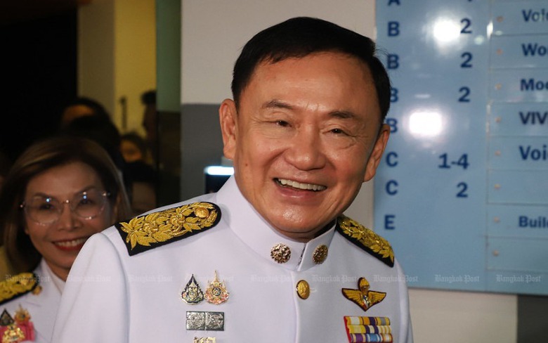 Th&aacute;i Lan tranh c&atilde;i việc &ocirc;ng Thaksin Shinawatra được đối xử đặc biệt khi thi h&agrave;nh &aacute;n