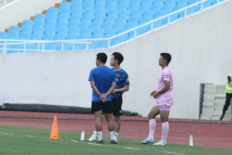 HLV Kim Sang-sik nhận th&ecirc;m tin k&eacute;m vui trước ng&agrave;y đấu tuyển Nga- Ảnh 1.