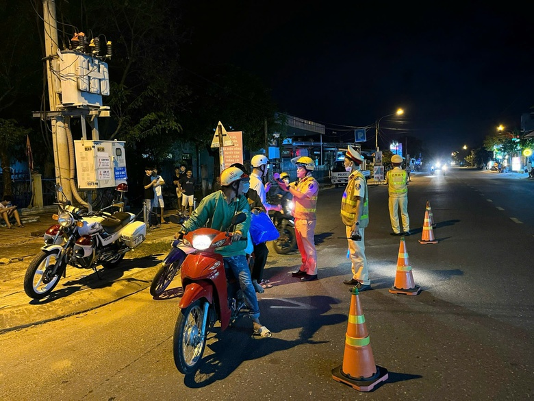 Tai nạn giao th&ocirc;ng cửa ng&otilde; ph&iacute;a Bắc Quảng Nam giảm s&acirc;u- Ảnh 1.