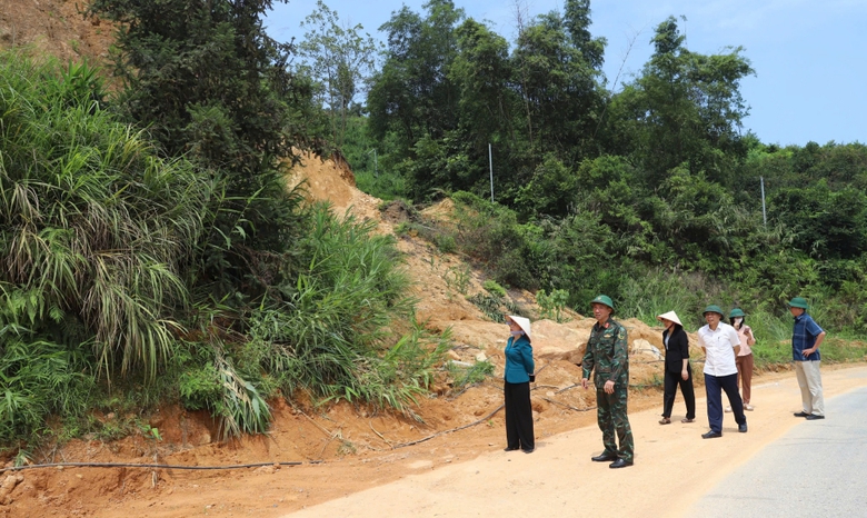 B&atilde;o số 3 mạnh l&ecirc;n th&agrave;nh si&ecirc;u b&atilde;o: C&aacute;c tỉnh sẵn s&agrave;ng phương &aacute;n dừng ph&agrave;, cầu vượt biển- Ảnh 2.