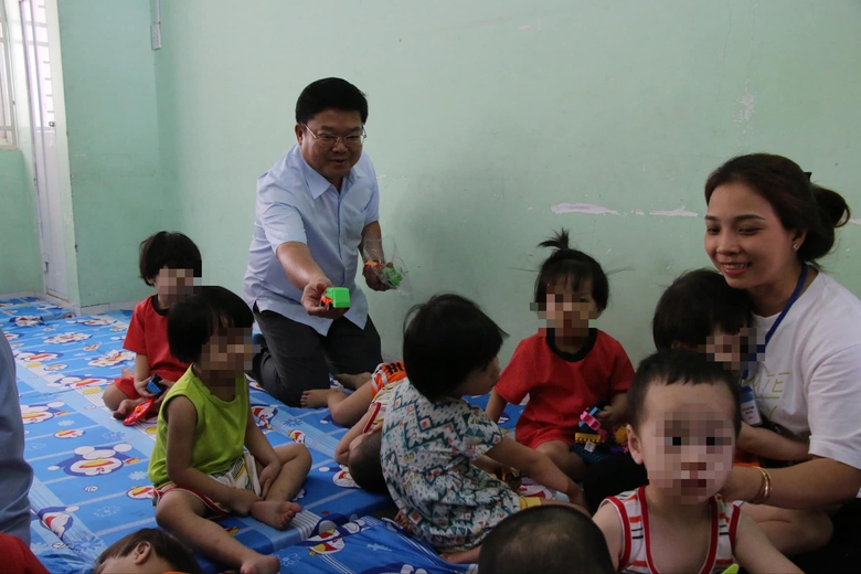 H&igrave;nh ảnh mới nhất của c&aacute;c em b&eacute; được giải cứu khỏi M&aacute;i ấm Hoa Hồng- Ảnh 2.