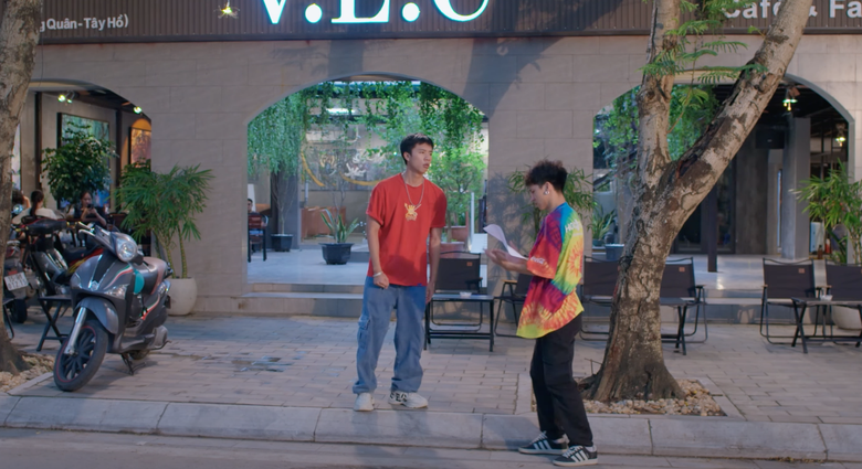 Đi giữa trời rực rỡ tập 28: Vừa bắt đầu kinh doanh, Chải đ&atilde; gặp ngay đại ca giang hồ- Ảnh 2.