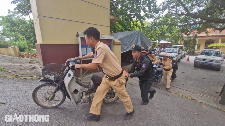 Lạng Sơn: CSGT chạy b&atilde;o cho... gần 500 xe vi phạm- Ảnh 9.