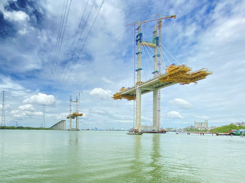 Cầu d&acirc;y văng c&oacute; tĩnh kh&ocirc;ng th&ocirc;ng thuyền cao nhất Việt Nam l&agrave;m đến đ&acirc;u?- Ảnh 1.