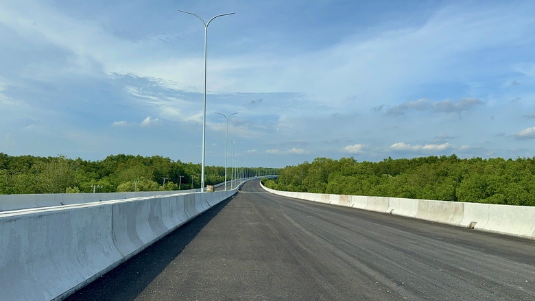 Cầu d&acirc;y văng c&oacute; tĩnh kh&ocirc;ng th&ocirc;ng thuyền cao nhất Việt Nam l&agrave;m đến đ&acirc;u?- Ảnh 12.