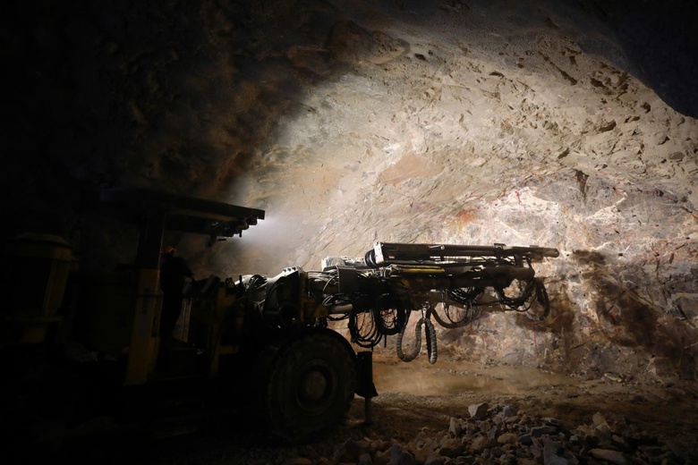 Vượt thời tiết bất lợi, tăng tốc đào hầm xuyên núi lớn nhất cao tốc Đồng Đăng - Trà Lĩnh- Ảnh 4. Vượt thời tiết bất lợi, tăng tốc đào hầm xuyên núi lớn nhất cao tốc Đồng Đăng - Trà Lĩnh- Ảnh 4.